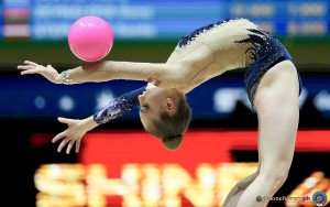 sr q neumann julia aut ph simone ferraro sfa04667 copia